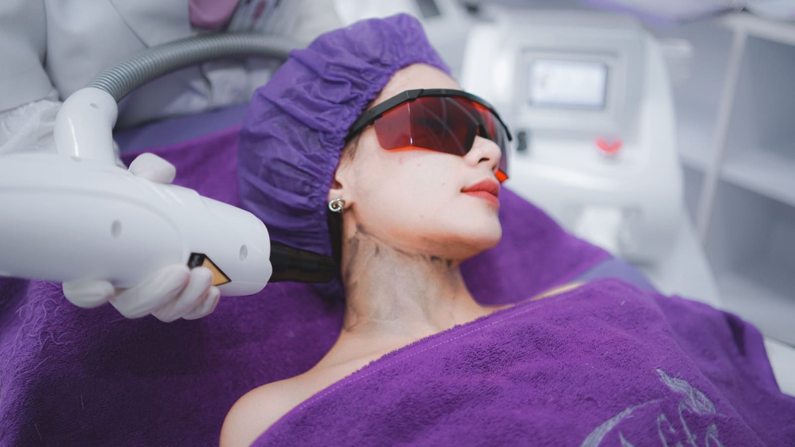 Laser Treatment di Afifa Skincare